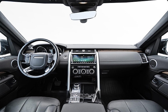 Land Rover Discovery 14 of 30