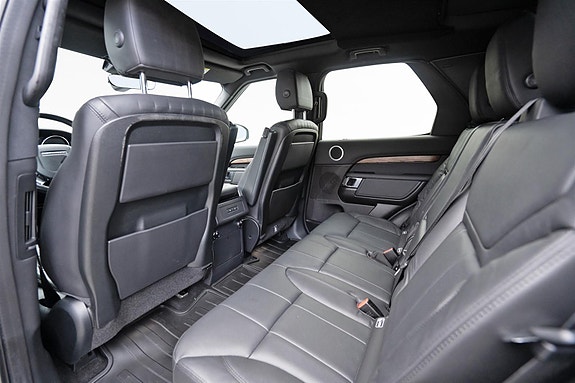 Land Rover Discovery 26 of 30