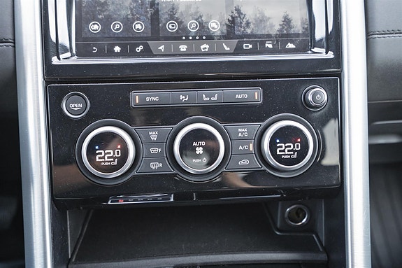 Land Rover Discovery 19 of 30