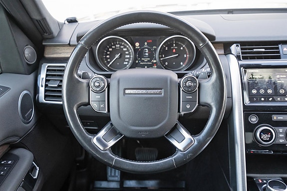Land Rover Discovery 15 of 30
