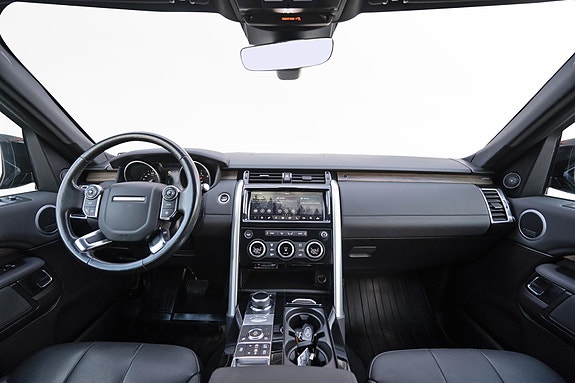 Land Rover Discovery 14 of 30