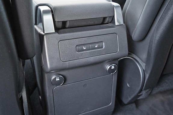 Land Rover Discovery 25 of 30