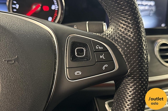 Mercedes-Benz E220 23 of 30