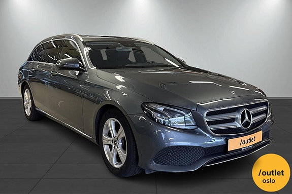 Mercedes-Benz E220 11 of 30