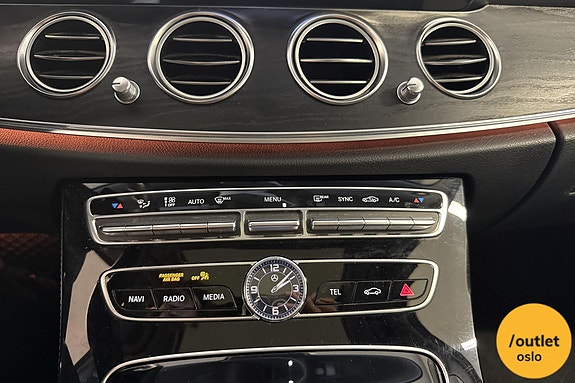 Mercedes-Benz E220 20 of 30