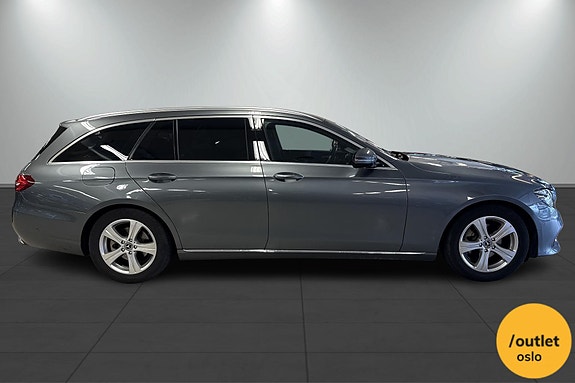 Mercedes-Benz E220 10 of 30