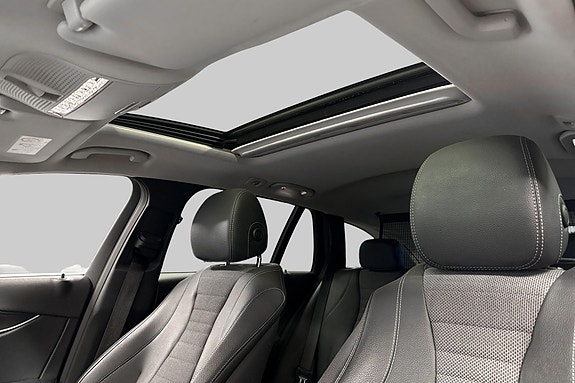 Mercedes-Benz E220 29 of 30