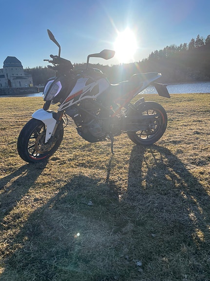 KTM 125 Duke 2 of 3