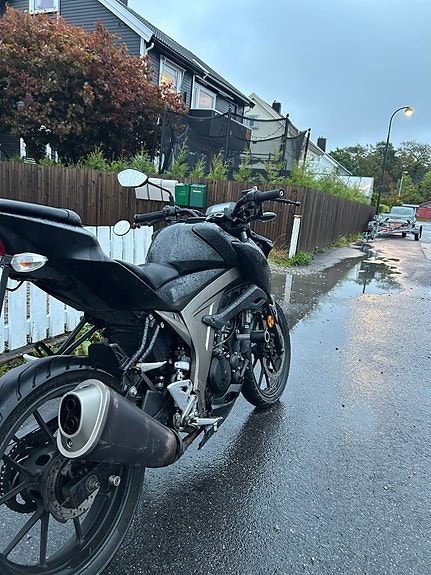 Suzuki GSX-S 125 3 of 6
