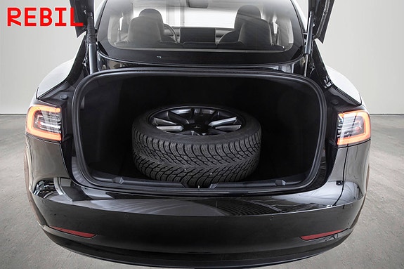 Tesla Model 3 24 of 27