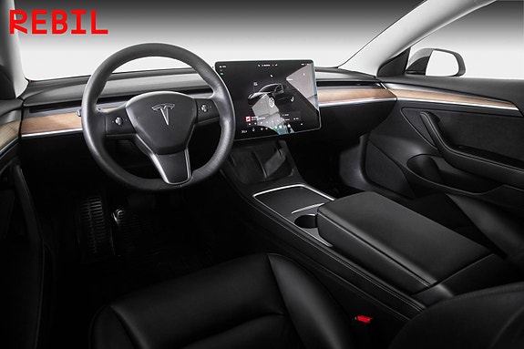 Tesla Model 3 9 of 27