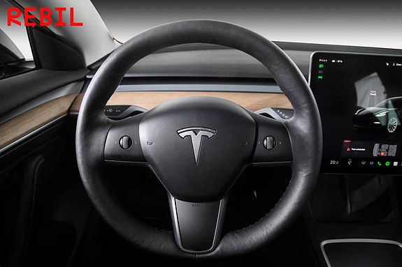 Tesla Model 3 12 of 27