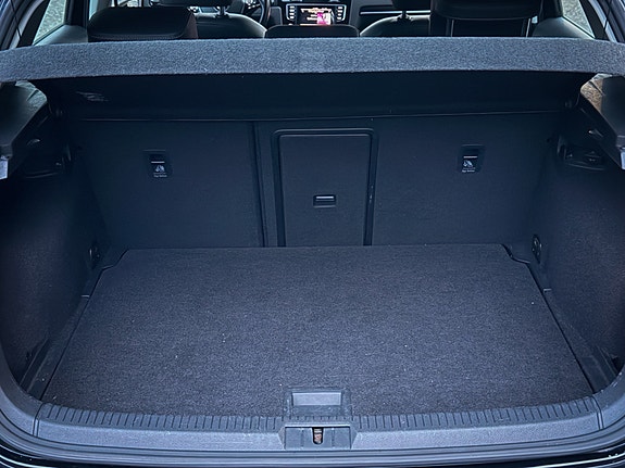 Volkswagen Golf VII 21 of 21