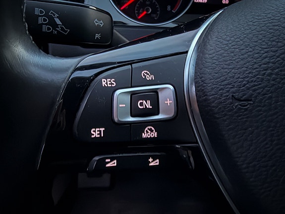 Volkswagen Golf VII 12 of 21