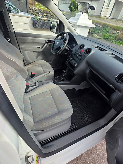 Volkswagen Caddy 16 of 16