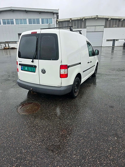 Volkswagen Caddy 10 of 16