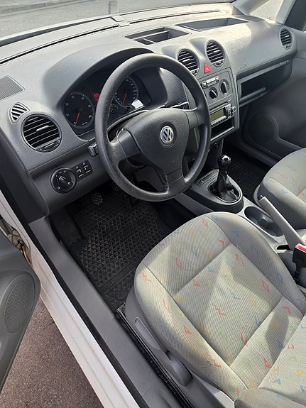 Volkswagen Caddy 13 of 16