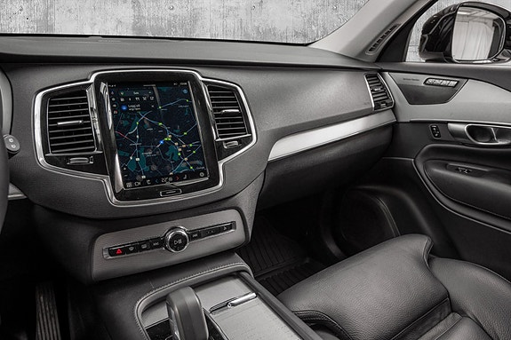 Volvo XC90 13 of 30