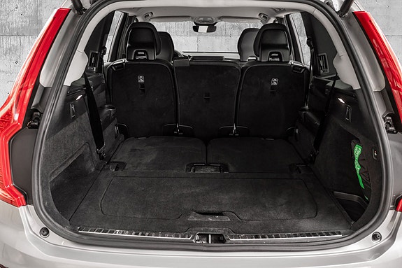 Volvo XC90 26 of 30