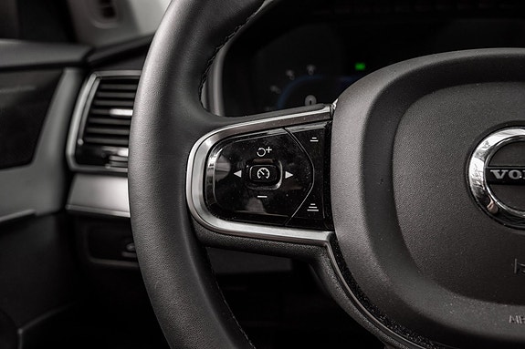 Volvo XC90 19 of 30