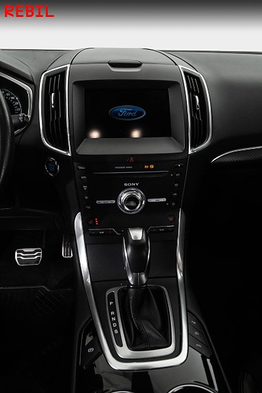 Ford S-MAX 17 of 24