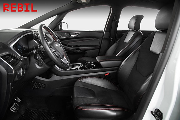 Ford S-MAX 8 of 24