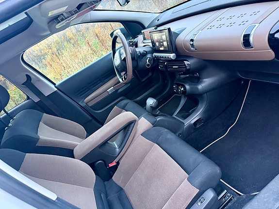 Citroen C4 Cactus 7 of 23