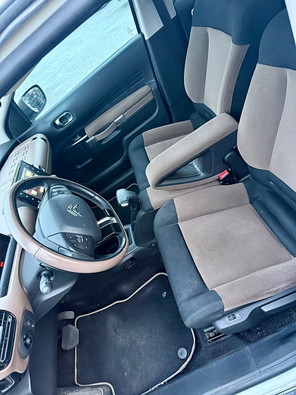 Citroen C4 Cactus 10 of 23