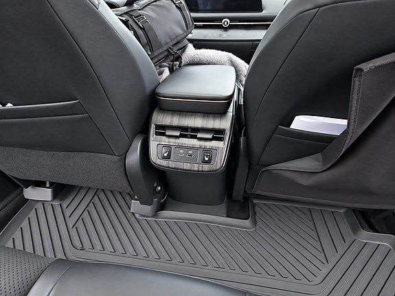 Nissan Ariya 19 of 20