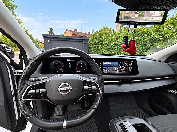 Nissan Ariya 14 of 20