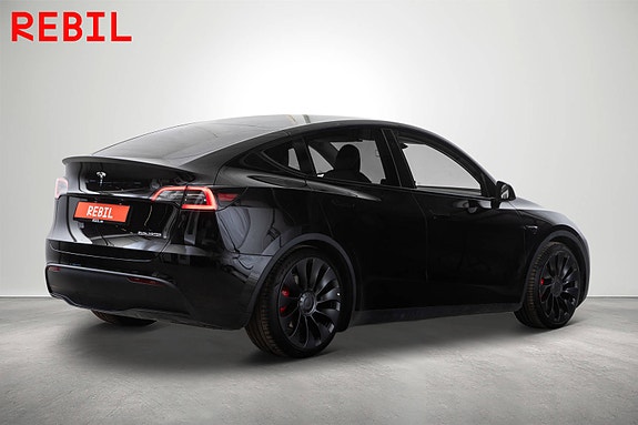 Tesla Model Y 7 of 27