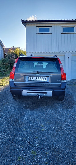 Volvo XC70 3 of 17