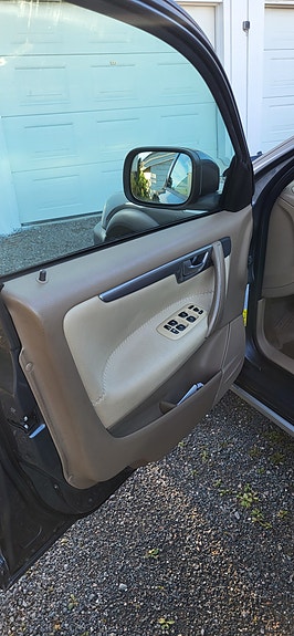 Volvo XC70 14 of 17