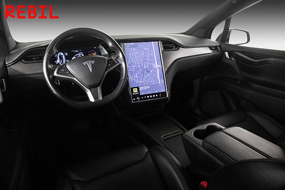 Tesla Model X 28 of 30