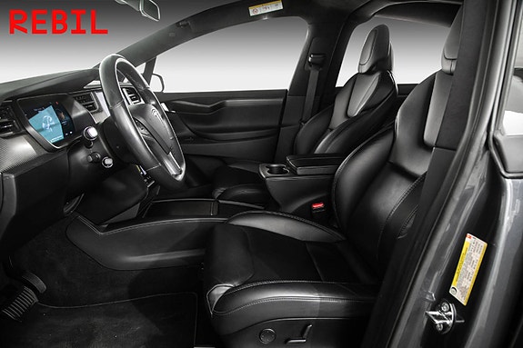 Tesla Model X 27 of 30