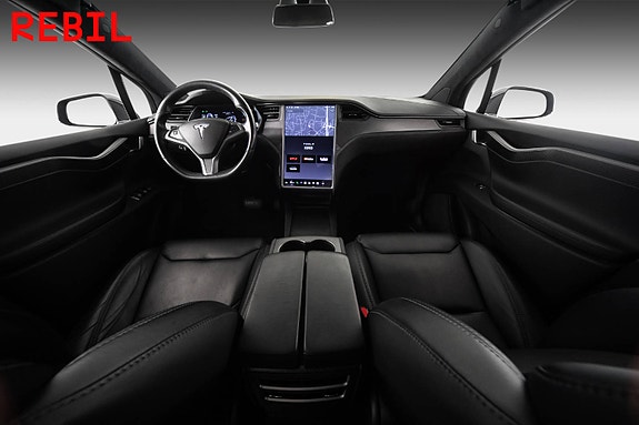 Tesla Model X 12 of 30