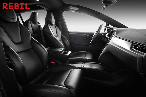 Tesla Model X 23 of 30