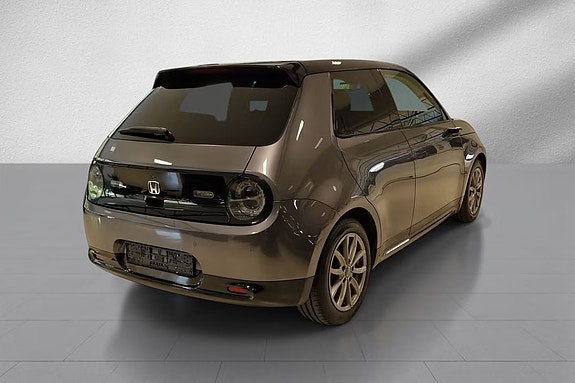 Honda e 4 of 14