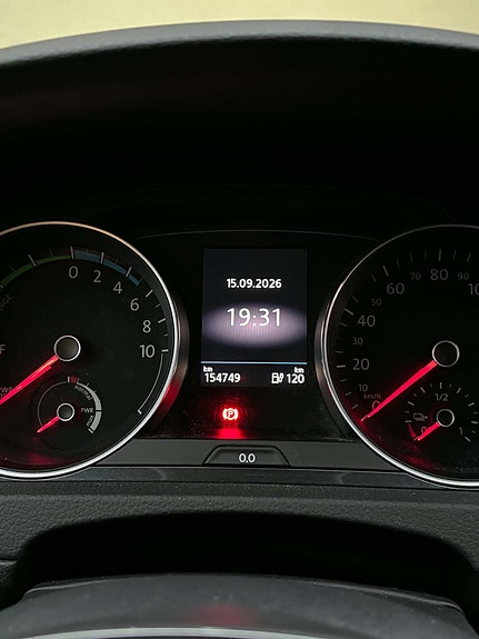 Volkswagen e-Golf VII 12 of 12
