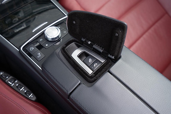 Mercedes-Benz E400 30 of 30