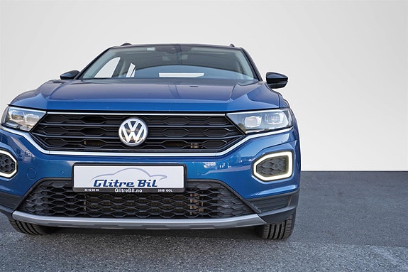 Volkswagen T-Roc 4 of 30