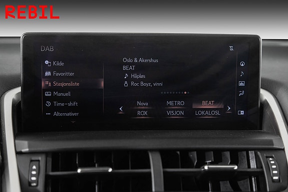Lexus NX300h 16 of 26
