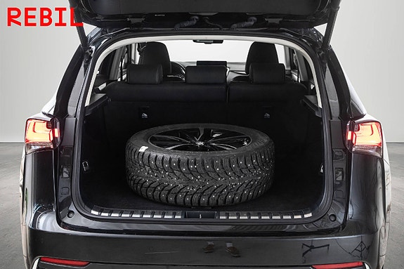 Lexus NX300h 23 of 26