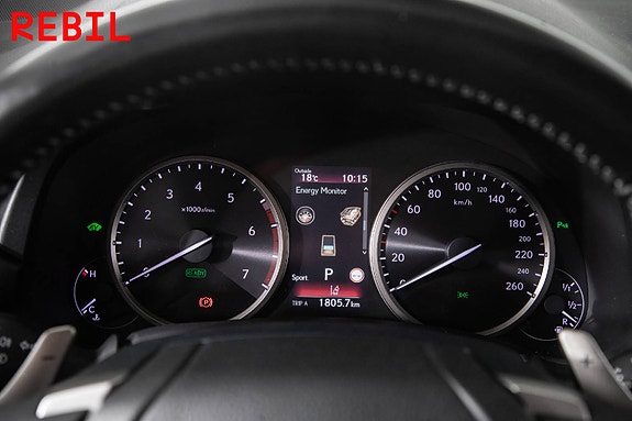 Lexus NX300h 13 of 26
