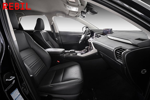 Lexus NX300h 22 of 26