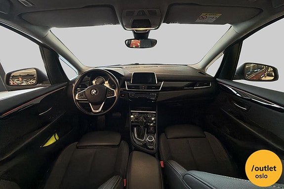 BMW 225xe 14 of 27