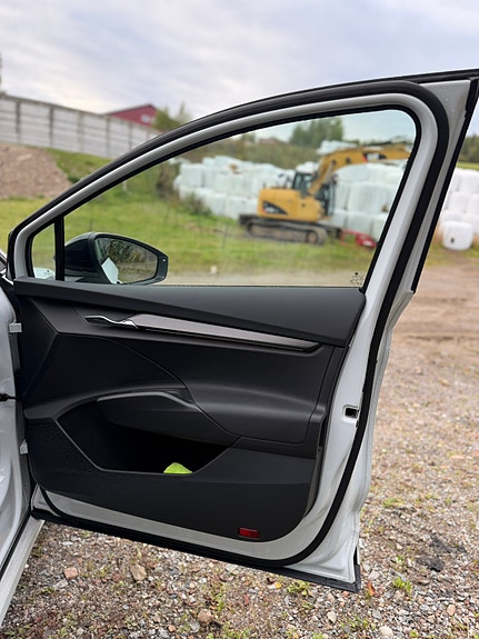 Skoda Enyaq 12 of 23