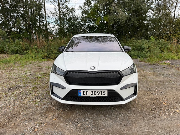 Skoda Enyaq 2 of 23