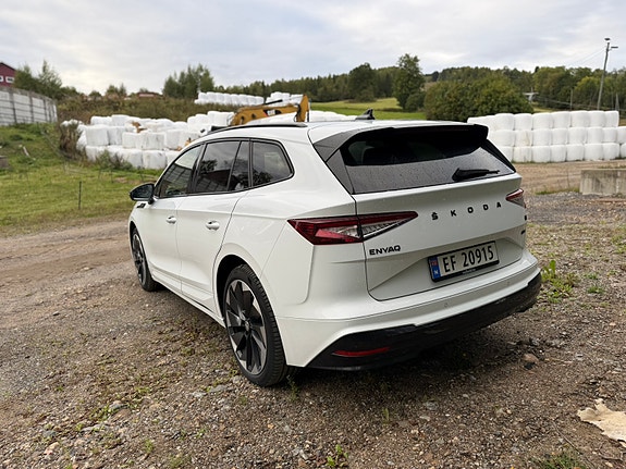 Skoda Enyaq 7 of 23