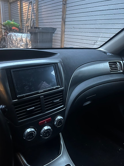 Subaru Impreza 6 of 9